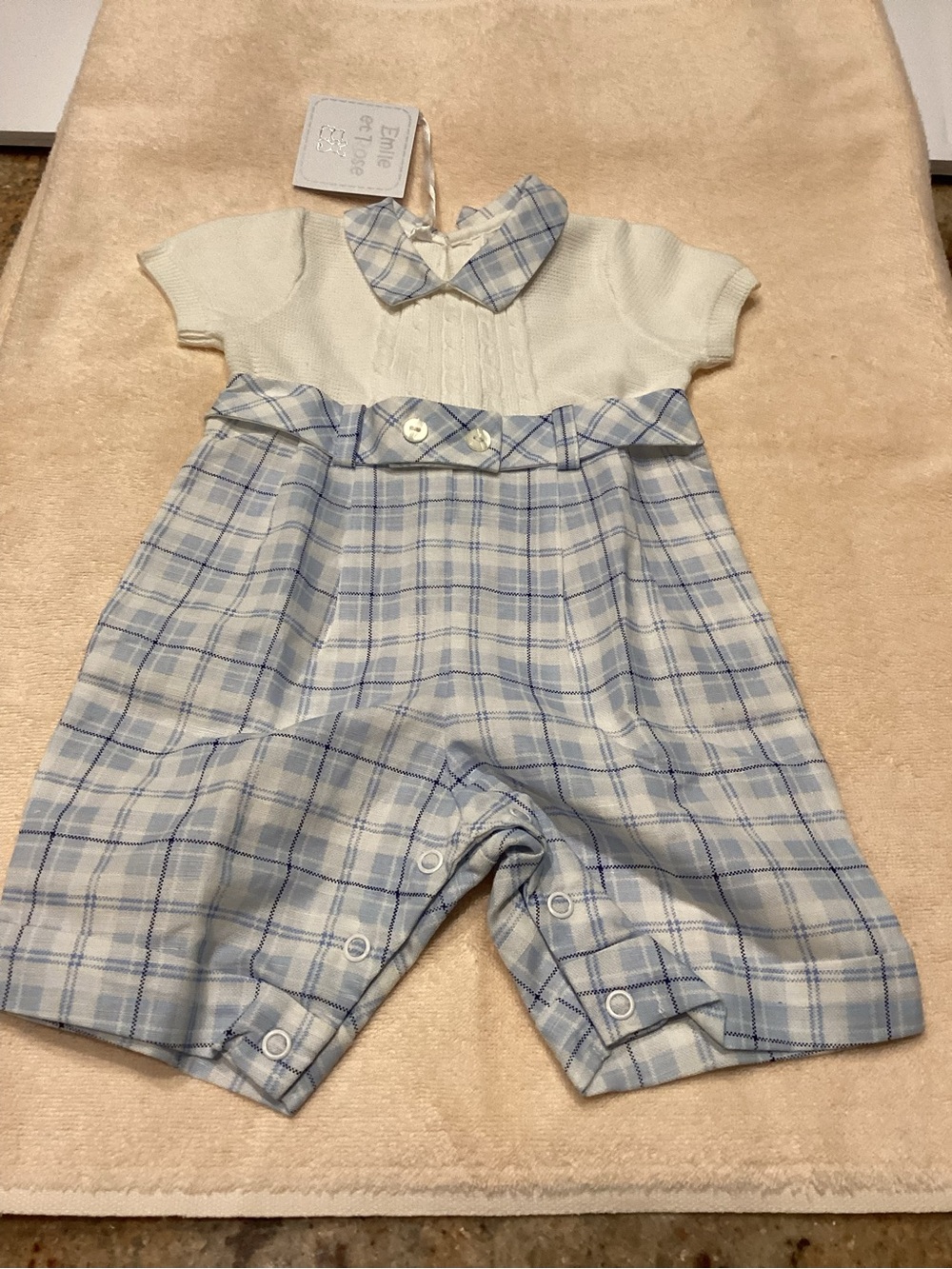 Baby outfits in blue and white. 5 outfits and 3 pairs of shorts - Picture 8 of 13